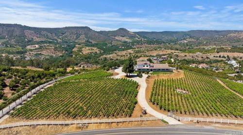 23920 La Vella Rd, Temecula CA  92590-3944 exterior