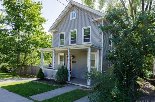 162 Highland Ave, Middletown, CT 06457-4124