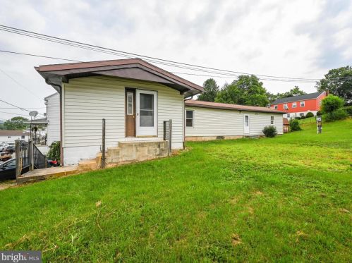 542 3rd St, Port Carbon, PA 17965-1417