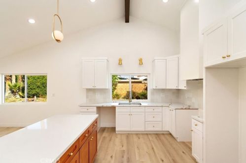 3408 Loma Vista Cir, Palm Springs CA  92264-3528 exterior