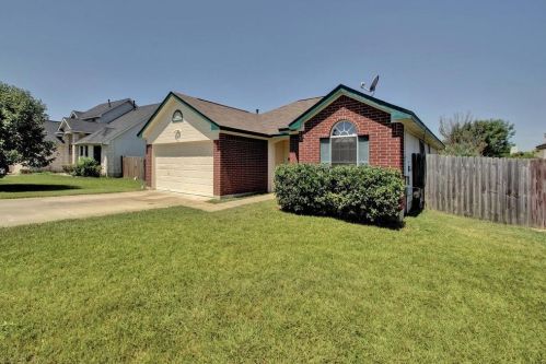 16 Azalea Dr, Georgetown TX  78626-4736 exterior