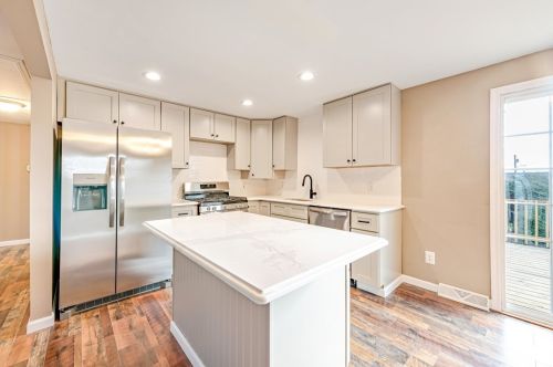 145 Easy St, Latrobe PA  15650-9131 exterior