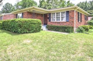 6400 Green Manor Dr, Louisville, KY 40228-1412
