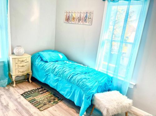 7 Little Ave, Middletown NY  10940-5109 exterior