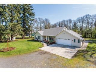 52528 North Rd, Scappoose, OR 97056-3415