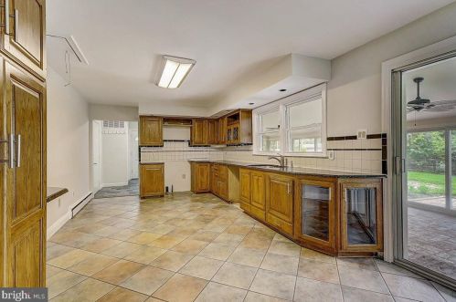 801 Morris Rd, Blue Bell PA  19422-1548 exterior