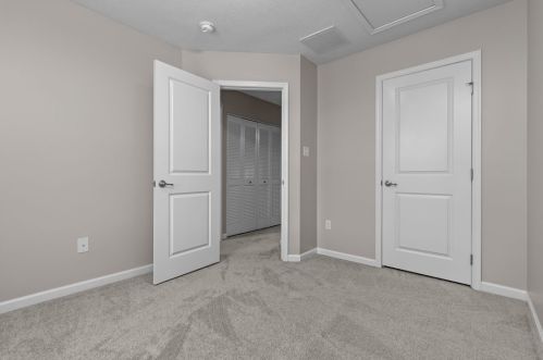 1948 Georgetown Dr, Sewickley PA  15143-1566 exterior