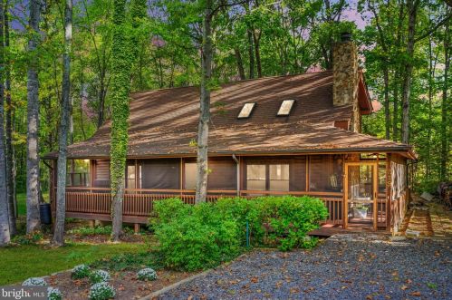 219 Battlefield Rd, Locust Grove, VA 22508-5717