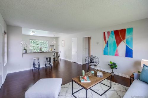 8269 Echo Dell Rd, San Diego, CA 92119-1044