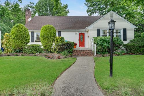 310 Lakeview Ave, Tinton Falls, NJ 07712-4718