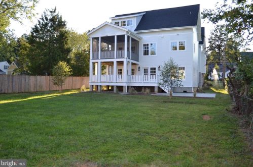 608 Jackson St, Falls Church VA  22046-2828 exterior