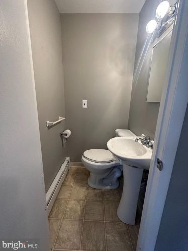 142 Hazelhurst Ave, Lawrence Township NJ  08638-3512 exterior