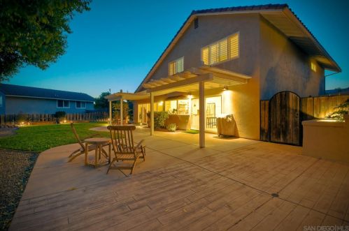 16993 Cresta Dr, San Diego CA 92128-2311 exterior