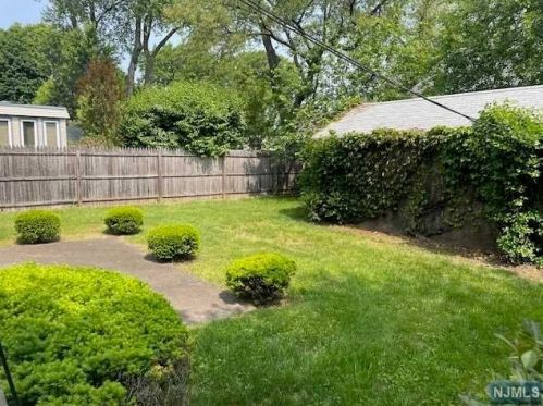 281 Lindbergh Blvd, Teaneck NJ  07666-6542 exterior