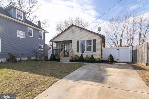 255 Barber Ave, West Deptford, NJ 08096-2612
