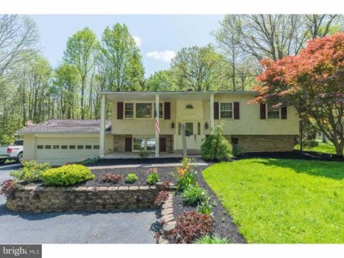 241 Lone Pine Rd, Dale, PA 19504-9212