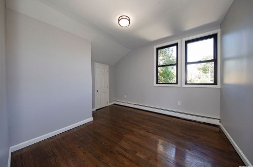 10 21st St, Huntington Station NY  11746-3259 exterior