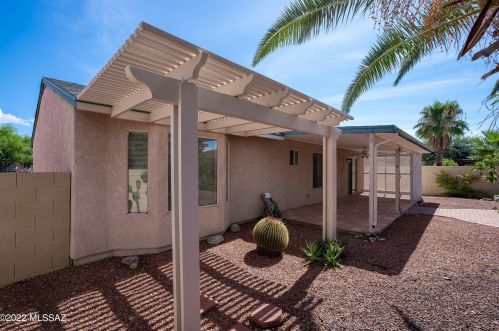 8756 Eagle Creek Dr, Tucson AZ  85730-5709 exterior