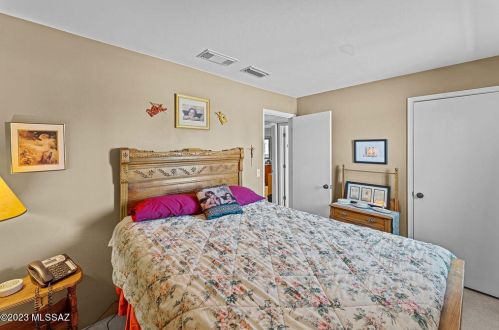 1066 Abrego Dr, Green Valley AZ  85614-3640 exterior