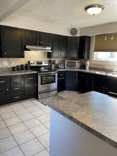 2119 Claridge Elliott Rd, Claridge, PA 15623-1804