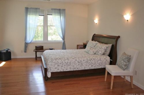 121 Jerry Daniels Rd, East Hampton CT  06447-1230 exterior