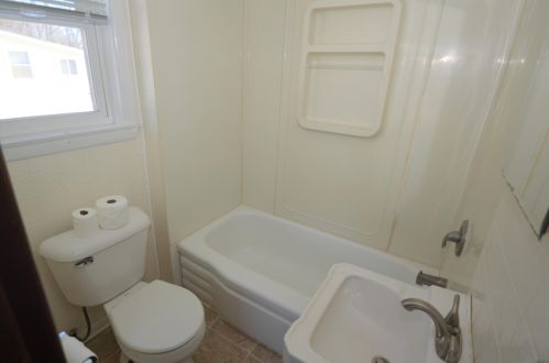 25011 Loomis Rd, Waterford WI  53185-1419 exterior