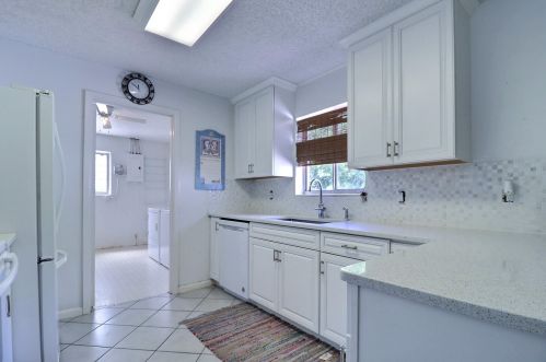 611 Rambling Dr Cir, West Palm Beach FL  33414-5039 exterior