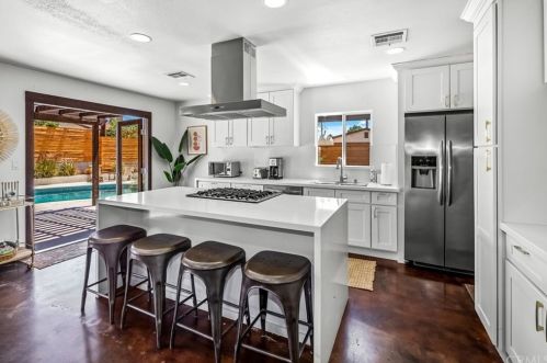 46500 Cameo Palms Dr, La Quinta CA  92253-2016 exterior