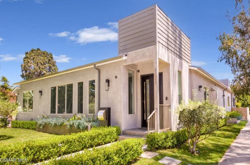 4634 Cartwright Ave, North Hollywood, CA 91602-1451