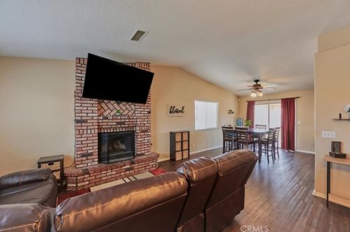 12321 Georgia Ct, Victorville CA  92392-7470 exterior
