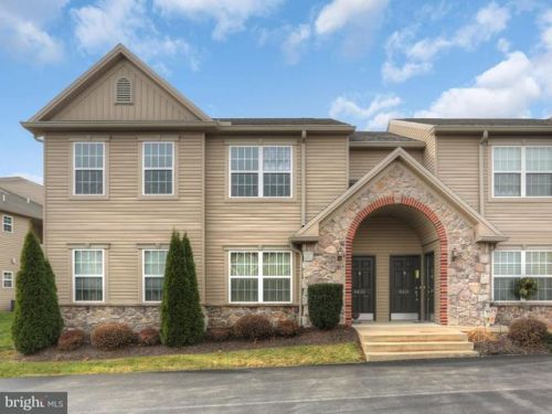 8435 Hamilton St, Hummelstown PA  17036-7091 exterior