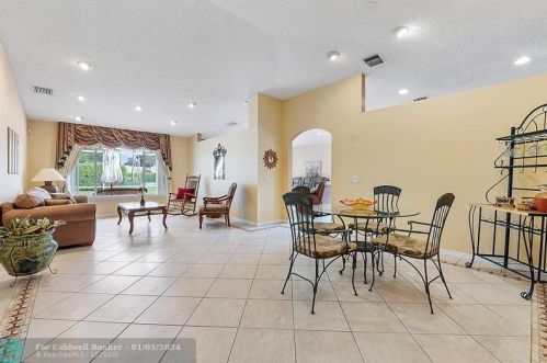 11901 20th St, Hollywood FL  33025-5616 exterior