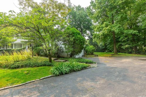 14 Cypress Ave, Great Neck NY  11024-2004 exterior