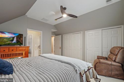 15609 Ryder Cup Dr, Haymarket VA  20169-6160 exterior