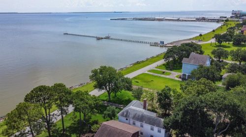 3406 Miramar Dr, Morgans Point TX  77571-7341 exterior