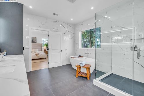 19525 Forest Ave, Hayward CA  94546-3519 exterior