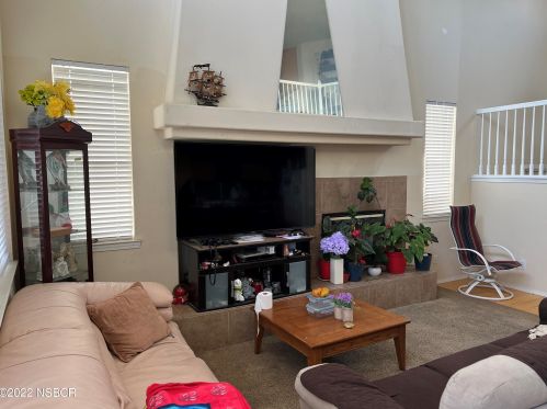 1410 Mesa View Ln, Santa Maria CA  93454-2573 exterior