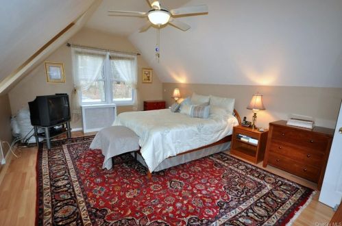 1 Maplewood Rd, Hartsdale NY  10530-1627 exterior