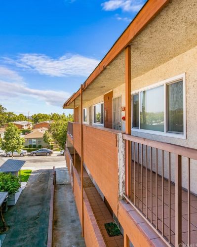 1021 Justin Ave, Glendale, CA 91201-2100