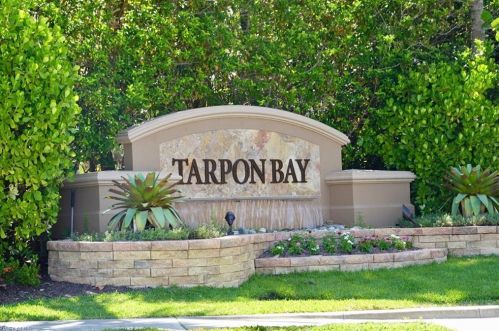 1709 Tarpon Bay Dr, Naples FL  34119-8712 exterior