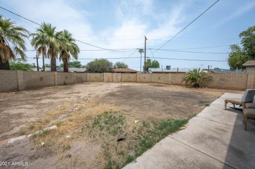 3818 Cactus Wren Dr, Phoenix AZ  85051-8229 exterior