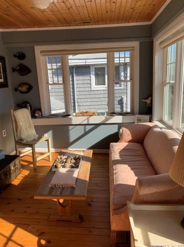 9 Grant St, Milford CT 06460-5311 exterior