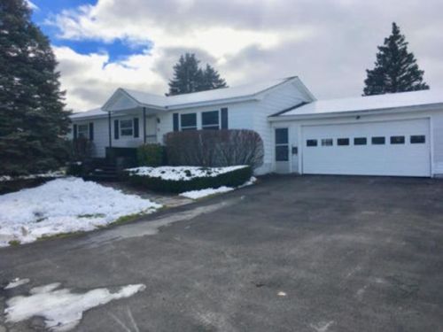 111 Yale St, West Glenville, NY 12010-1303