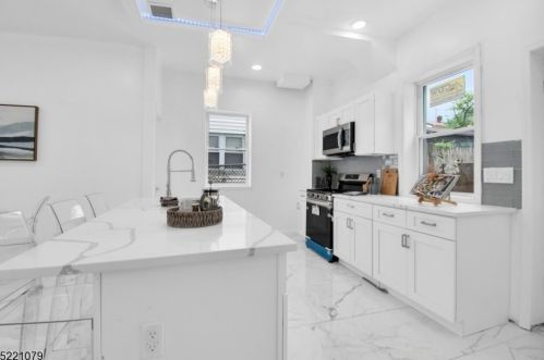 1084 Grove St, Irvington NJ  07111-4123 exterior