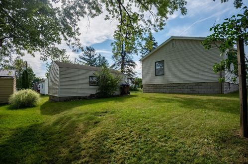 1099 Haig St, Hermitage PA  16146-2856 exterior