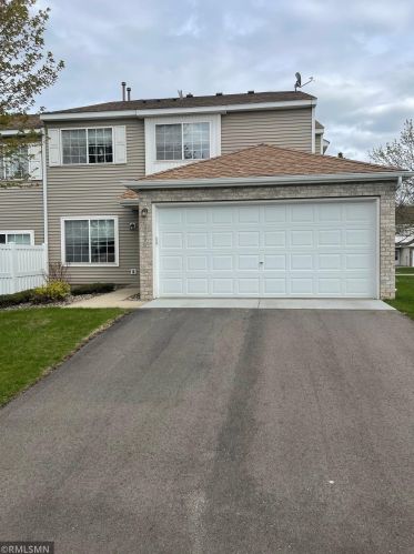 15920 Firtree Dr, Saint Paul, MN 55124-5832