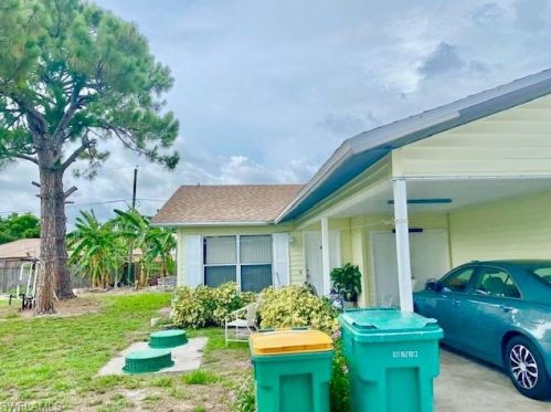 5365 24th Ave, Naples, FL 34116-6876