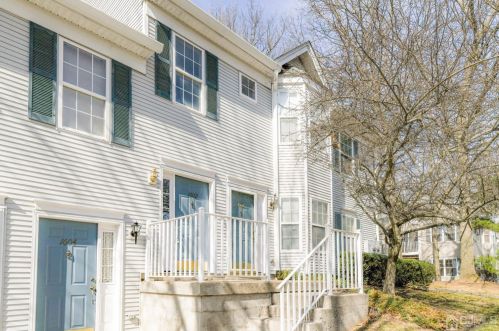 1602 Cypress Ln, East Brunswick, NJ 08816-5261