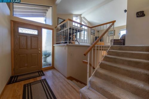 2778 Hamilton Dr, Pinole, CA 94564-1020