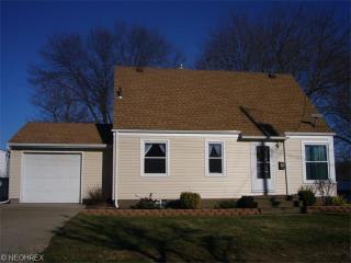 347 Moody St, Akron, OH 44305-3928